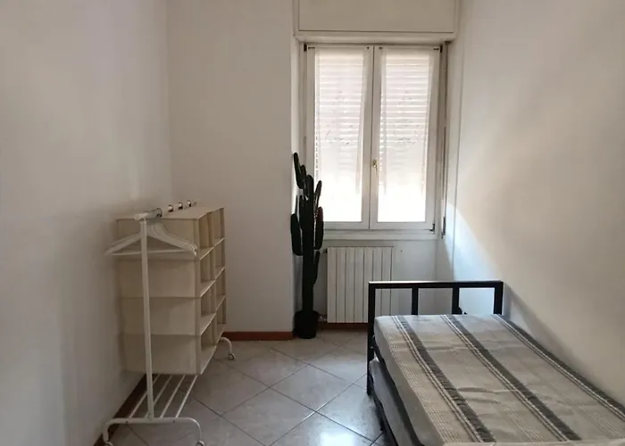 Iris- Old Town Apartment